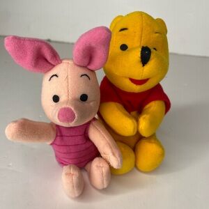 Winnie the Pooh Velcro hand plushy’s
